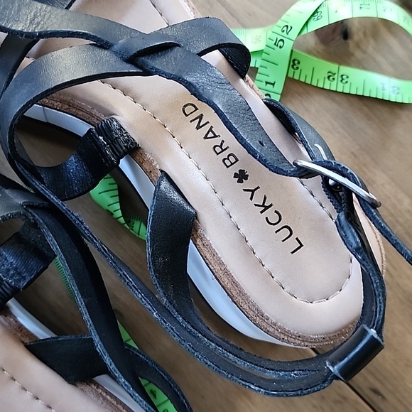 Lucky Brand Black Leather Strappy Sandal size 6 - Picture 14 of 14